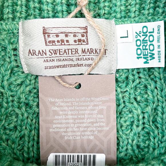 Aran Sweater Market Irish 100% Merino Wool Cable Knit Poncho NWT - Picture 7 of 7